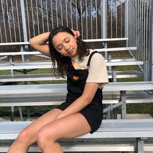 Meet your Posher, Adelle